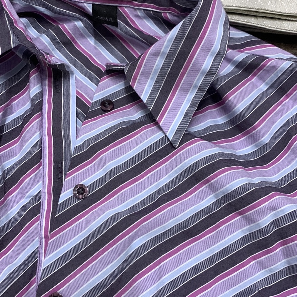 express button down - Picture 3 of 3